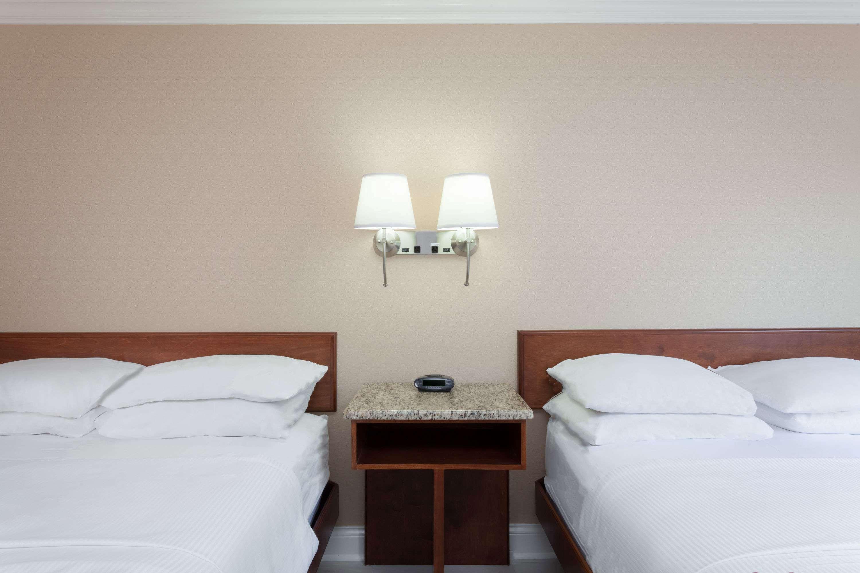 Super 8 By Wyndham Owensboro Hotel Bagian luar foto
