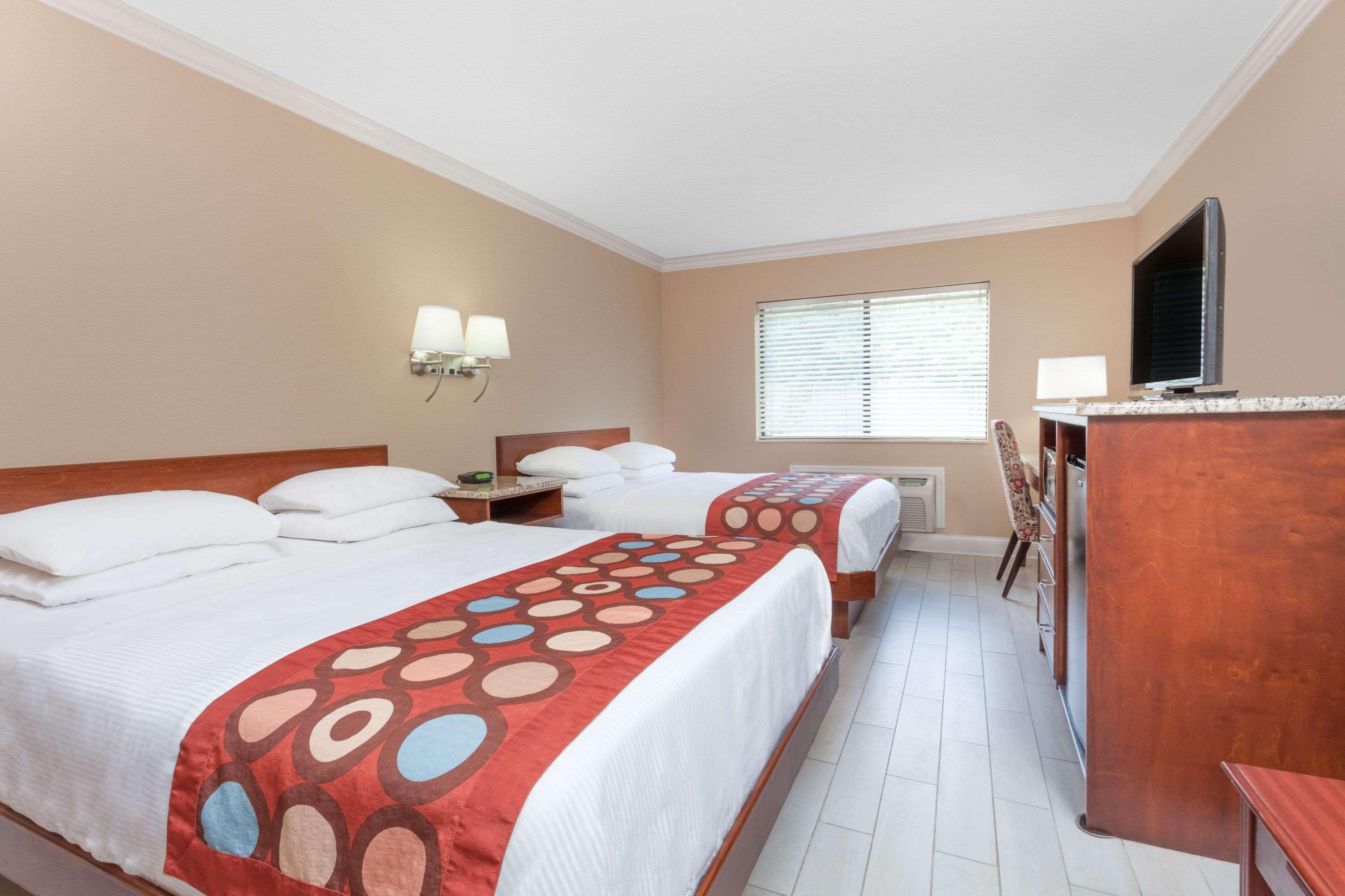 Super 8 By Wyndham Owensboro Hotel Bagian luar foto