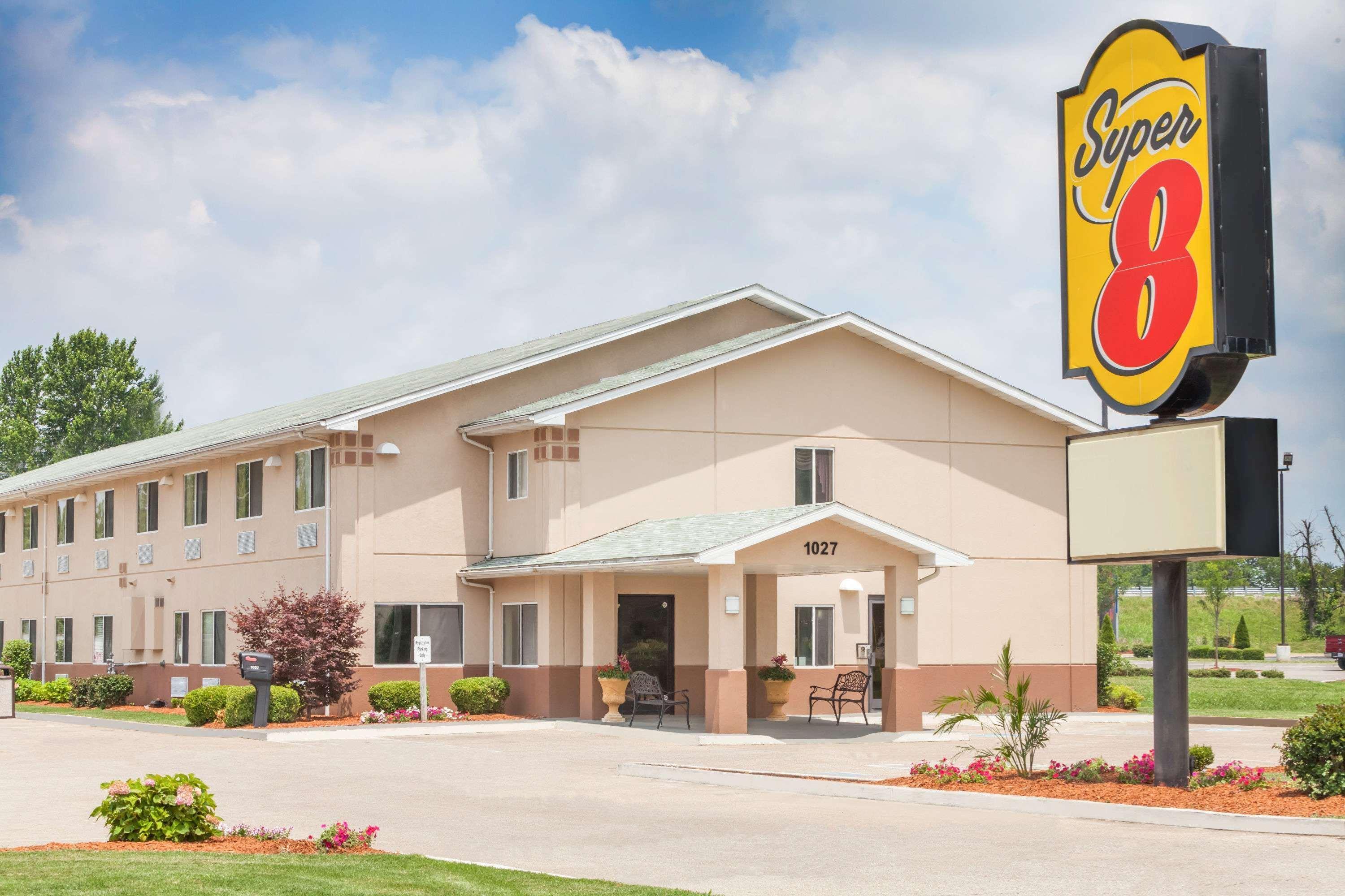 Super 8 By Wyndham Owensboro Hotel Bagian luar foto