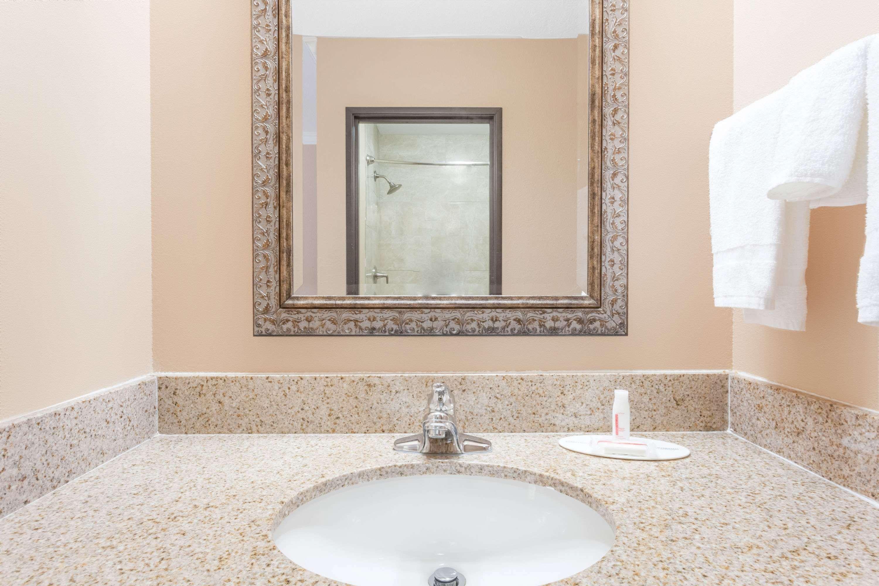 Super 8 By Wyndham Owensboro Hotel Bagian luar foto